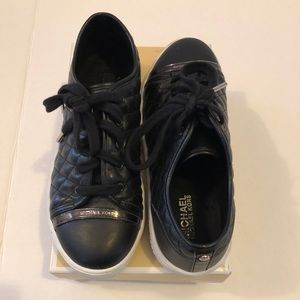 Michael Kors Shoes - Michael Kors Youth Sz5, fits Women’s 7 Sneakers Michael Kors Shoes - Michael Kors Youth Sz5, fits Women’s 7 Sneakers